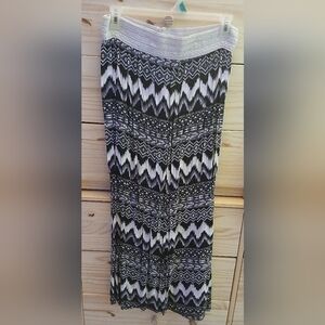 Black and White Patterned Women's Skirt
